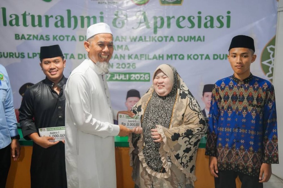 Wako H. Paisal Serahkan Apresiasi bagi Kafilah Berprestasi pada MTQ Riau 2026