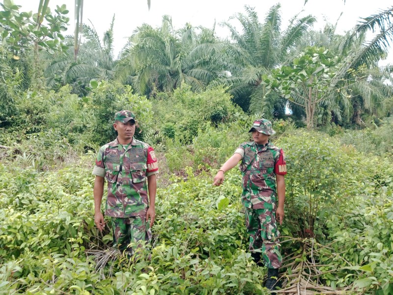 Koptu Ricko dan Praka Yudi Ajak Warga Perketat Pengawasan Karhutla