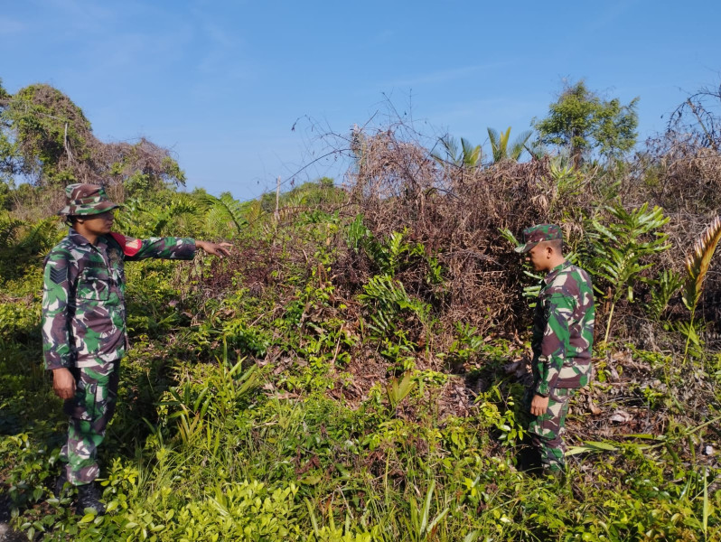 Babinsa Koramil 06/Merbau Intensif Patroli Cegah Karhutla
