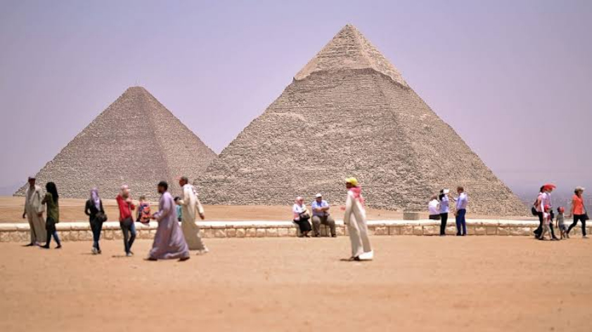 Piramida Giza Bakal Didisinfeksi