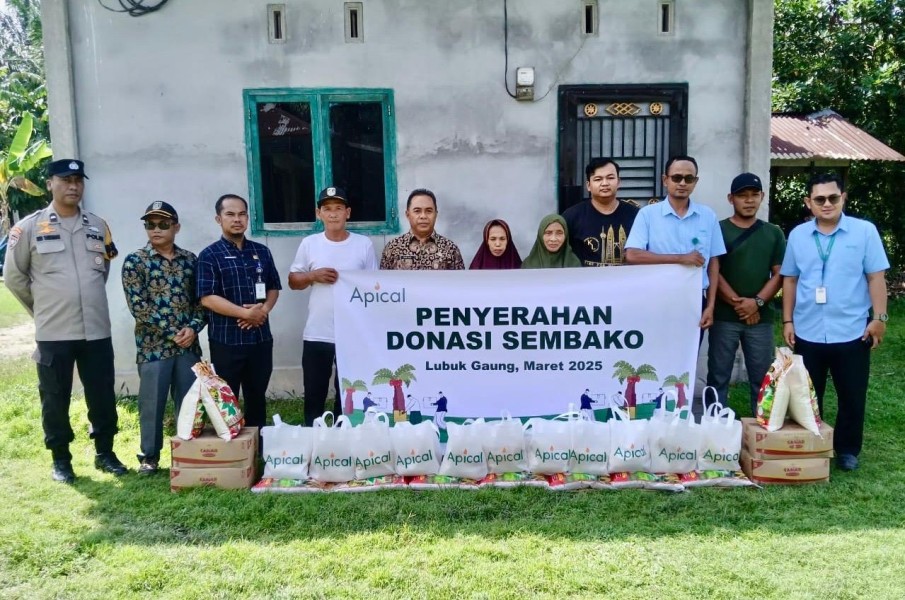 Apical Salurkan Ribuan Sembako untuk Bantu Masyarakat di Dumai