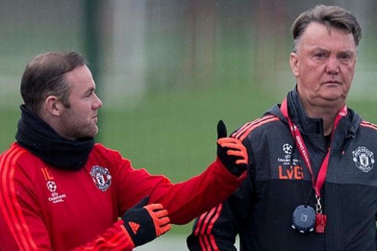 Wayne Rooney Ungkap Kekesalan Man United yang Pecat Louis van Gaal