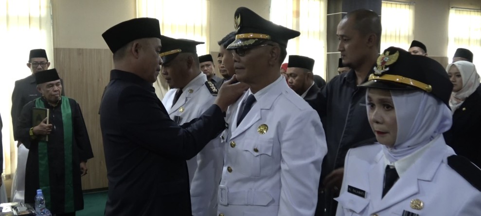 Bupati Inhil Lantik 27 Pejabat Administrator dan Pengawas