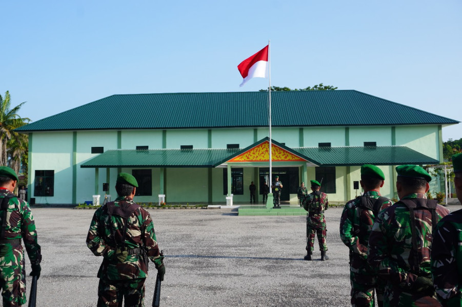 Berjalan Khidmat, Dandim 0320/Dumai Pimpin Upacara Bendera dan Pembacaan Amanat Dari Kasad