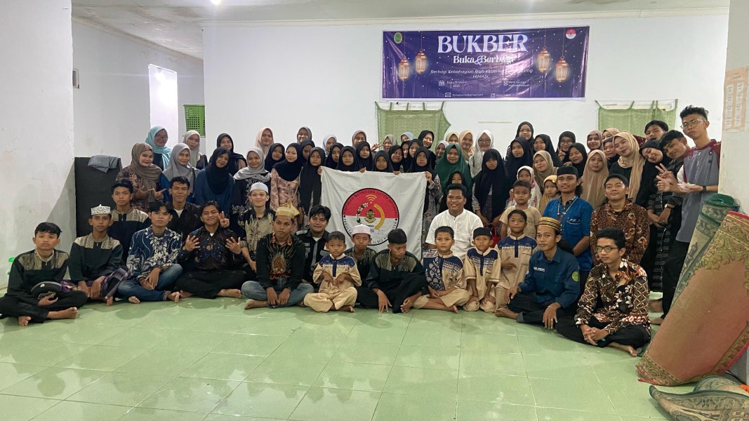 HIMA SI UNISI Gelar Lentera Gembira II: Berbuka dan Berbagi Kebahagiaan di Panti Asuhan Muhammadiyah Tembilahan