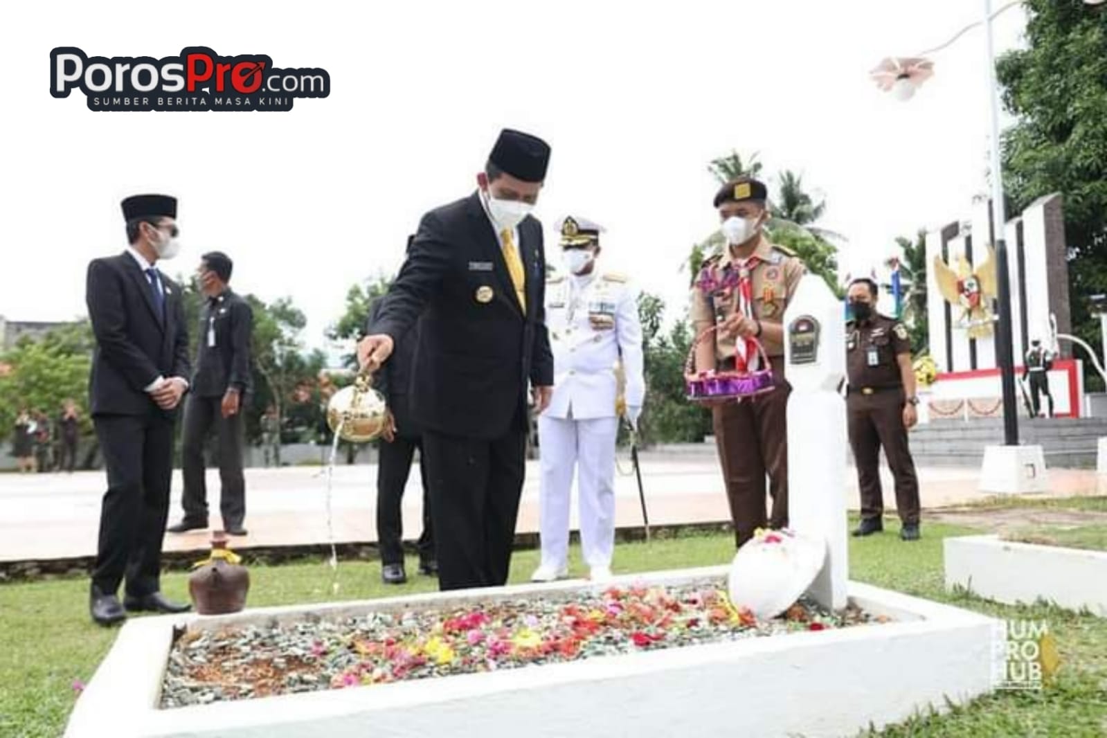 Sempena Hari Pahlawan ke-76 Tahun 2021, Ansar Ahmad Mengikuti Upacara Ziarah Nasional