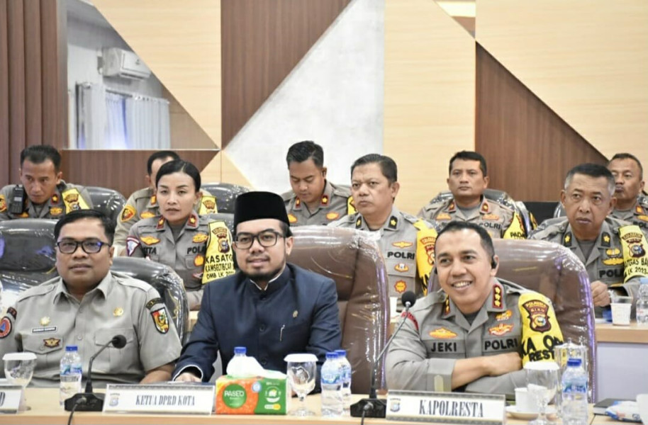 Wakil Ketua DPRD Ginda Burnama Bersama Kapolri Rapat Koordinasi Bahas Dampak Banjir di Kabupaten/Kota