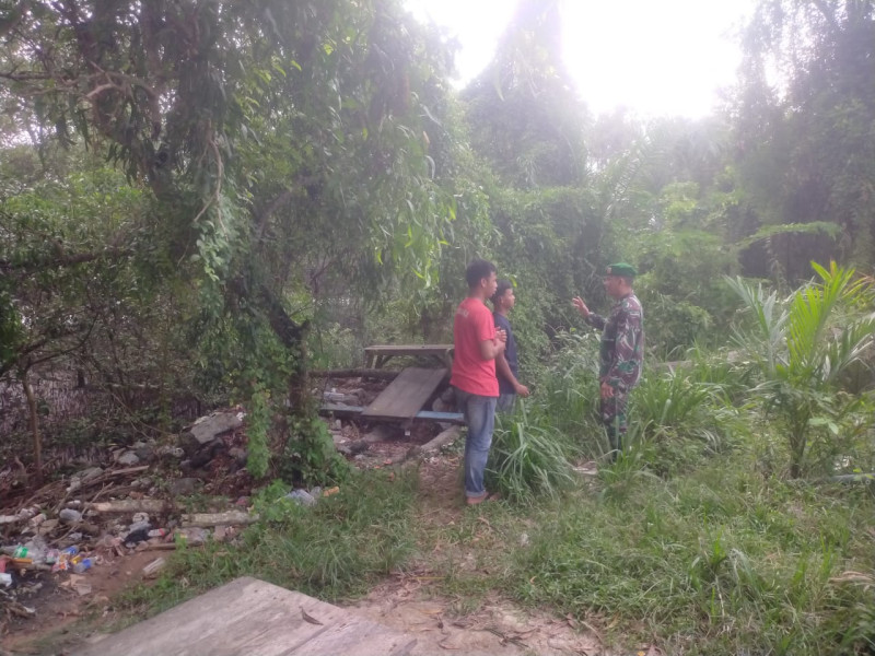 Giat Patroli Babinsa, Langkah Antisipasi Karhutla di Kelurahan Teluk Binjai