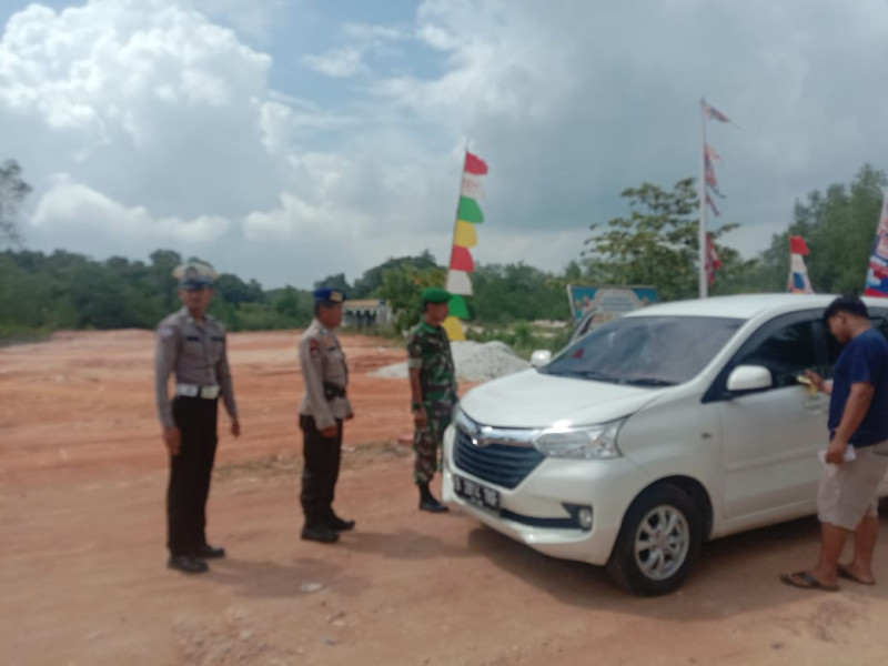 Sertu Ramli Ikuti Giat Apel dan Pengamanan di Pos Yan Pantai Koneng