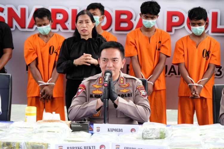 276 Kg Sabu beserta 5 Pelaku Tak Berkutik Ditahan Polisi