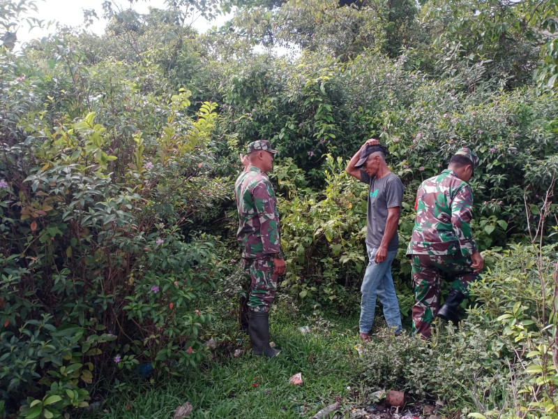 Cegah Karhutla, Serda Ansari Himbau Masyarakat Berhati-hati