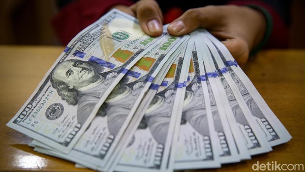 Dolar AS Menurun ke Rp 14.710