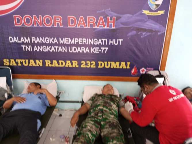 Semarakan HUT Satradar, Anggota Koramil 02 Ikuti Donor Darah