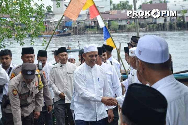 Sambut Muharram, Bershalawat Akbar Bersama Masyarakat  Desa Lahang Baru