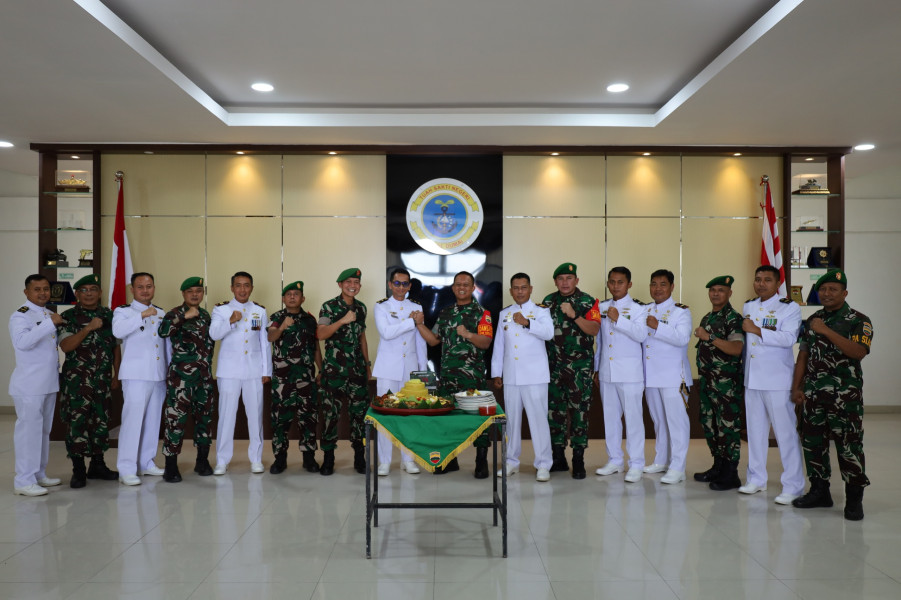 Letkol Inf Antony Tri Wibowo Kunjungi Mako Lanal Untuk Rayakan HUT TNI AL