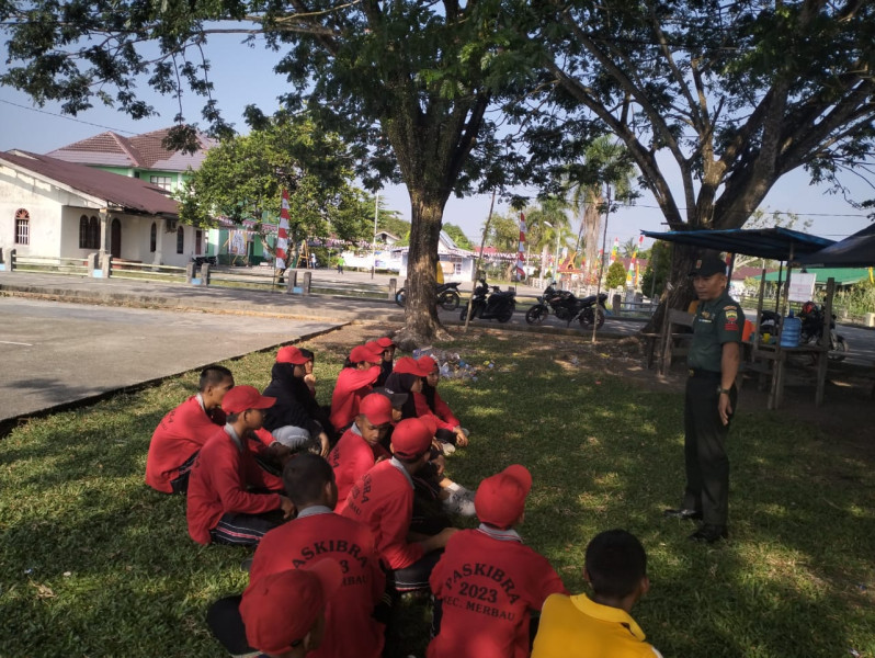 Praka Onki Berikan Edukasi Terkait Nilai-nilai Pancasila Kepada Paskibra