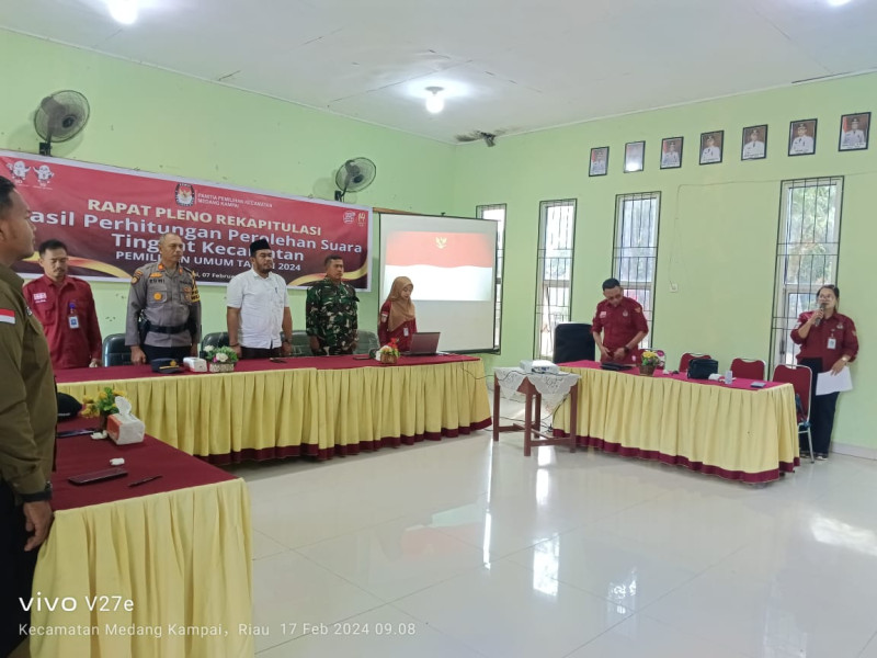 Pelda Hendrianto Hadiri Rapat PPK Medang Kampai