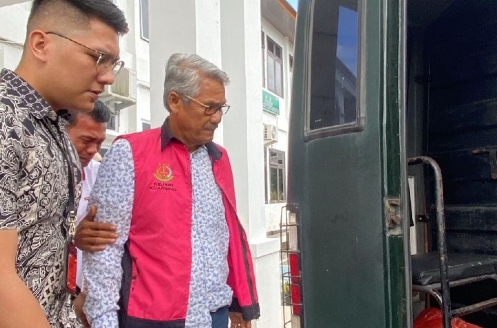Mantan Bupati Kuansing ''S'' Ditahan terkait Korupsi Rp22,6 M