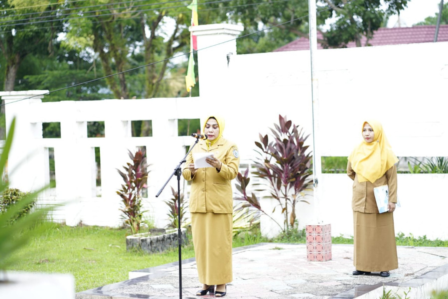 Bertindak Sebagai Pembina Apel Gabungan Kelompok ll, Kepala DisDukcapil : Segera Lakukan Administrasi Kependudukan