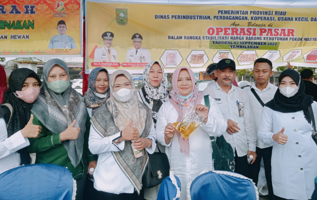 Bekerjasama dengan Disperidag Provinsi Riau, Disdagtri Inhil Selenggarakan Pasar Murah di Lapangan Gajah Mada Tembilahan