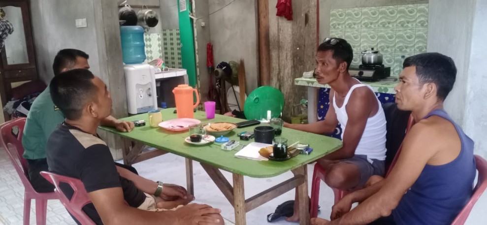 Babinsa Koramil 06/Merbau Dorong Warga Terapkan Nilai Pancasila Lewat Komsos