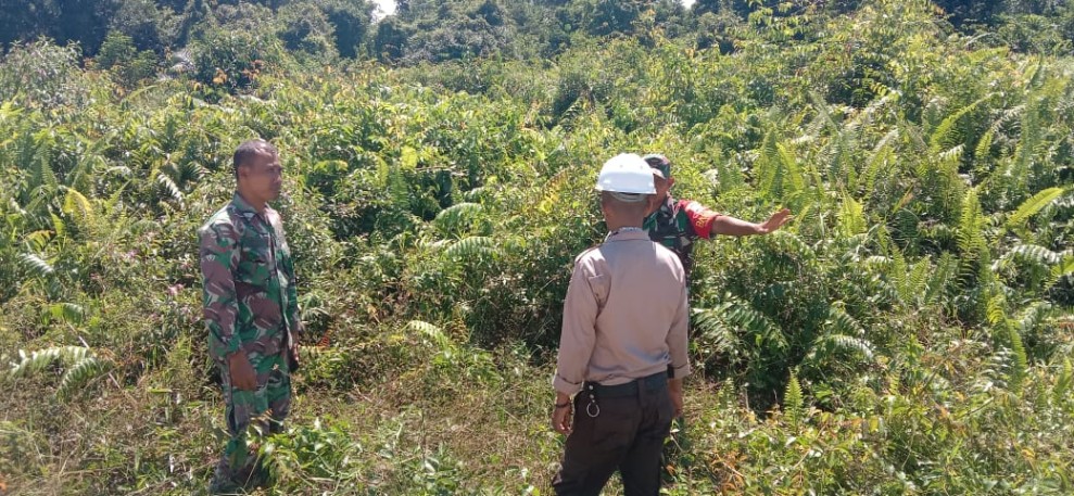 Babinsa Koramil 06/Merbau Ingatkan Warga Bahaya Membakar Lahan
