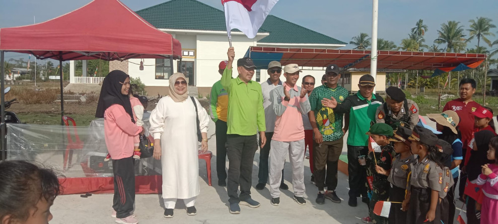 Meriahnya Jalan Santai Berhadiah di Desa Saka Rota Teluk Belengkong
