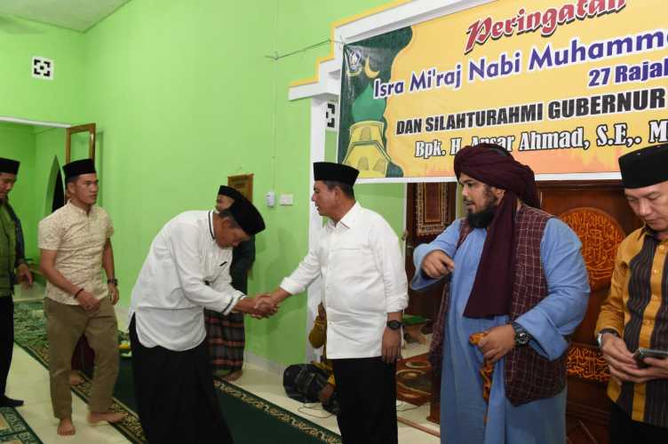 Gubernur Ansar Gandeng Ust. Derry Sulaiman Lakukan Rangkaian Isra Miraj 1444 H