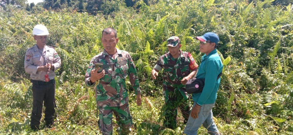 Babinsa Koramil 06/Merbau Rutin Gelar Patroli Karhutla di Desa Tanjung Padang