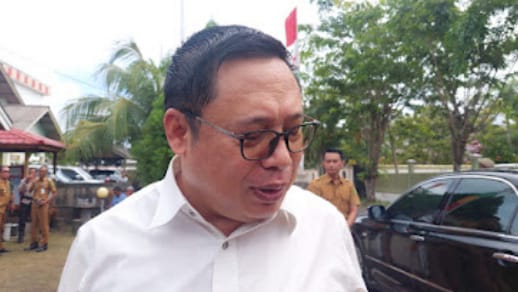 Daeng Amhar Ketua DPRD Natuna Bangga Perlombaan Jetski Di Adakan Di Natuna Kecamatan Serasan