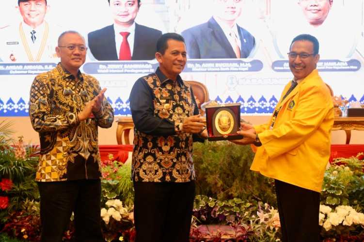 Bersama Mendagri RI Jerry Sambuaga, Gubernur Ansar Jadi Keynote Speaker di Seminar Nasional Uniba