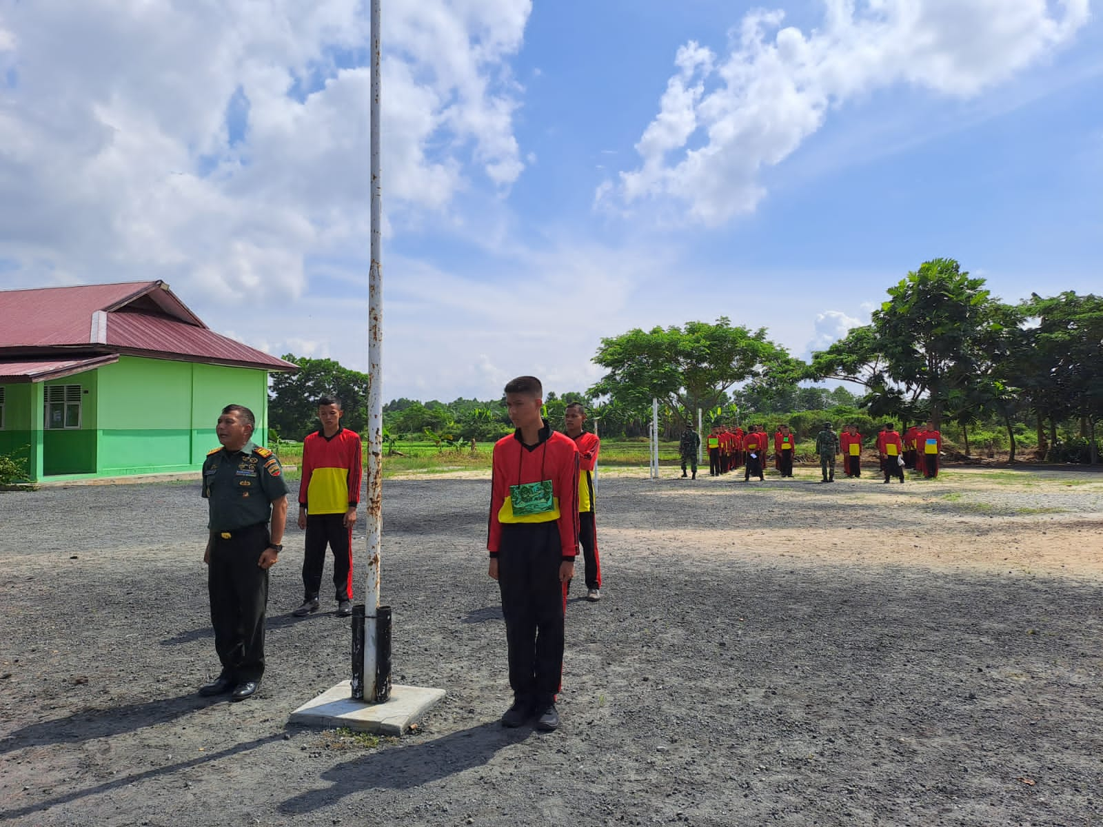 Kunjungi SMKN 6, Ini Yang Dilakukan Danramil 04 Beserta Jajarannya