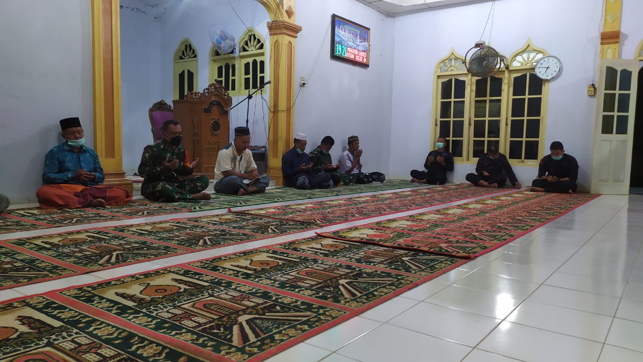 Rasa Syukur, TNI dan Warga Gelar doa Bersama