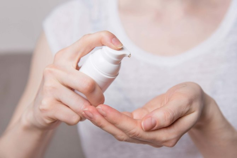 Ketahuilah 5 Perbedaan Hand Sanitizer dan Disinfektan Berikut Ini