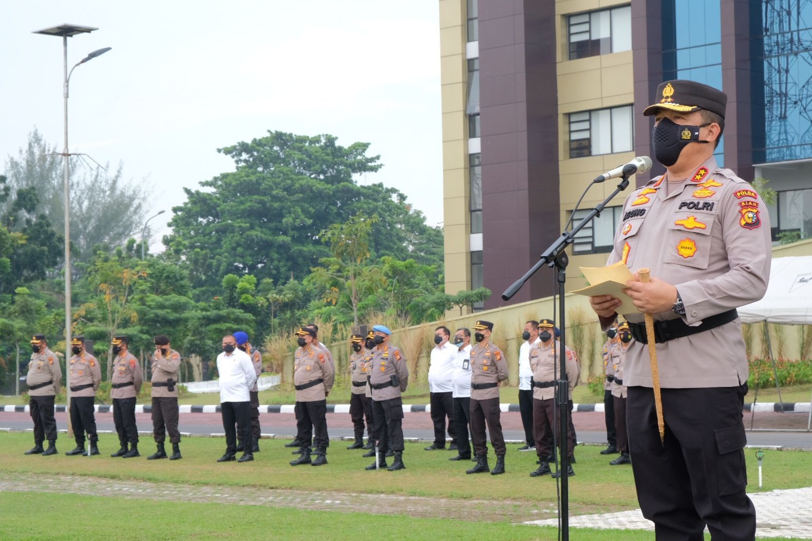 Pimpin Gelar Pasukan, Kapolda Riau: Jalankan Misi dan Capai Tujuan Operasi Ini