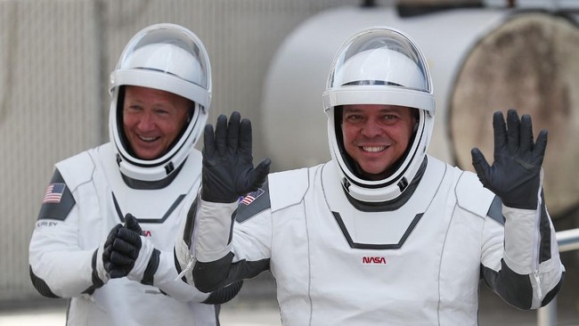 Crew Dragon Tiba ke Bumi dengan Selamat, NASAdan SpaceX Cetak Sejarah