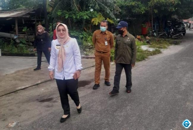 Pjs Bupati Natuna Dr.Riska Azmi Tinjau TPS di Ranai Kota