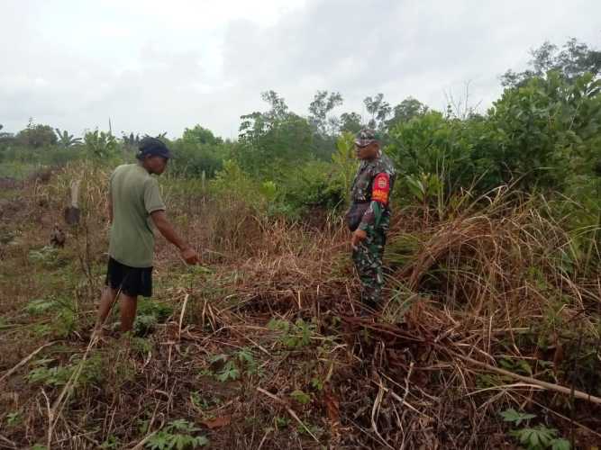 Serka Fahrizal Purba Ingatkan Masyarakat Bahaya Karhutla