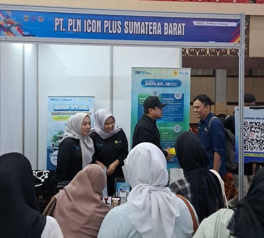 PLN Icon Plus Meriahkan Job Fair Bursa Kerja Sumatera Barat 2024