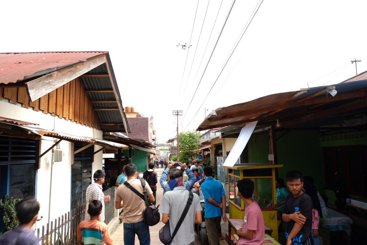 Polda Riau Kerahkan Drone Spraying Khusus untuk Penyemprotan Pemukiman Warga