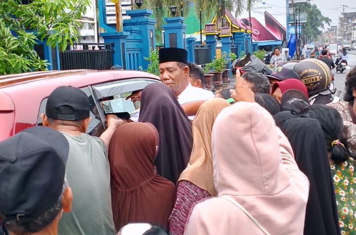Tebar Keberkahan di Bulan Ramadhan, 250 Nasi Kota Dibagikan kepada Masyarakat Tembilahan