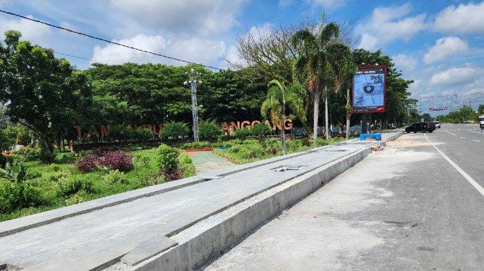 Rekanan Pastikan Pembangunan Pedestrian di Janur Kuning Selesai dengan Baik