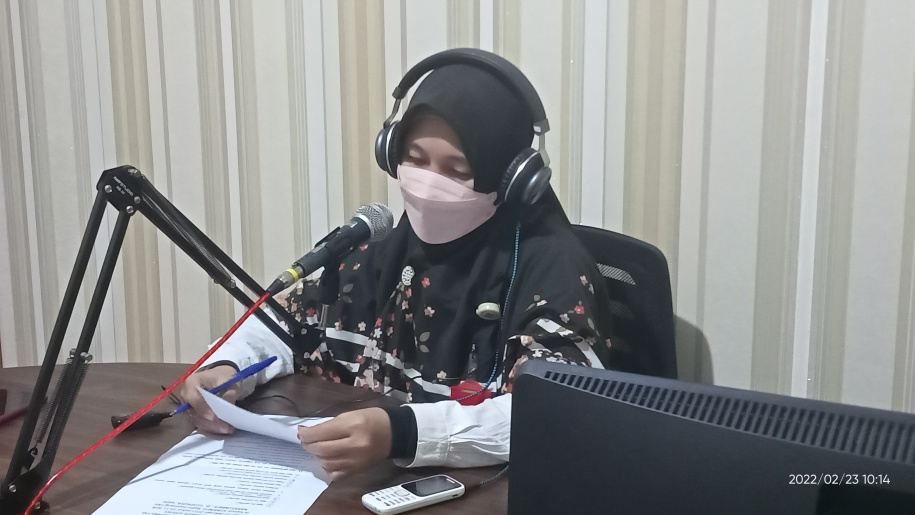 Talkshow Dokter dari RSUD PH Tembilahan Tentang Kanker Serviks di Radio Gemilang FM