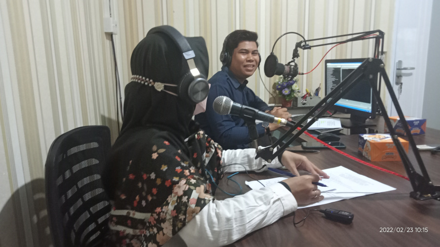 Talkshow Dokter dari RSUD PH Tembilahan Tentang Kanker Serviks di Radio Gemilang FM