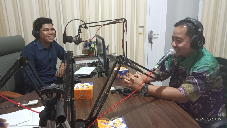 Talkshow Dokter dari RSUD PH Tembilahan Tentang Kanker Serviks di Radio Gemilang FM