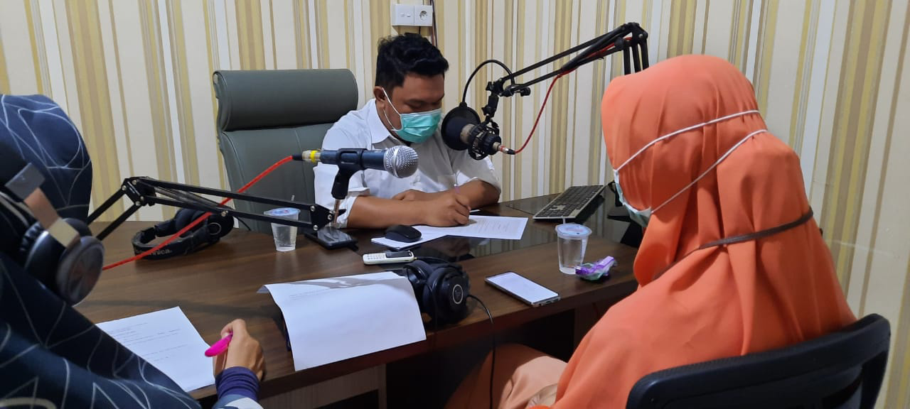 Apoteker RSUD PH Tembilahan Jadi Narasumber di Radio Gemilang FM