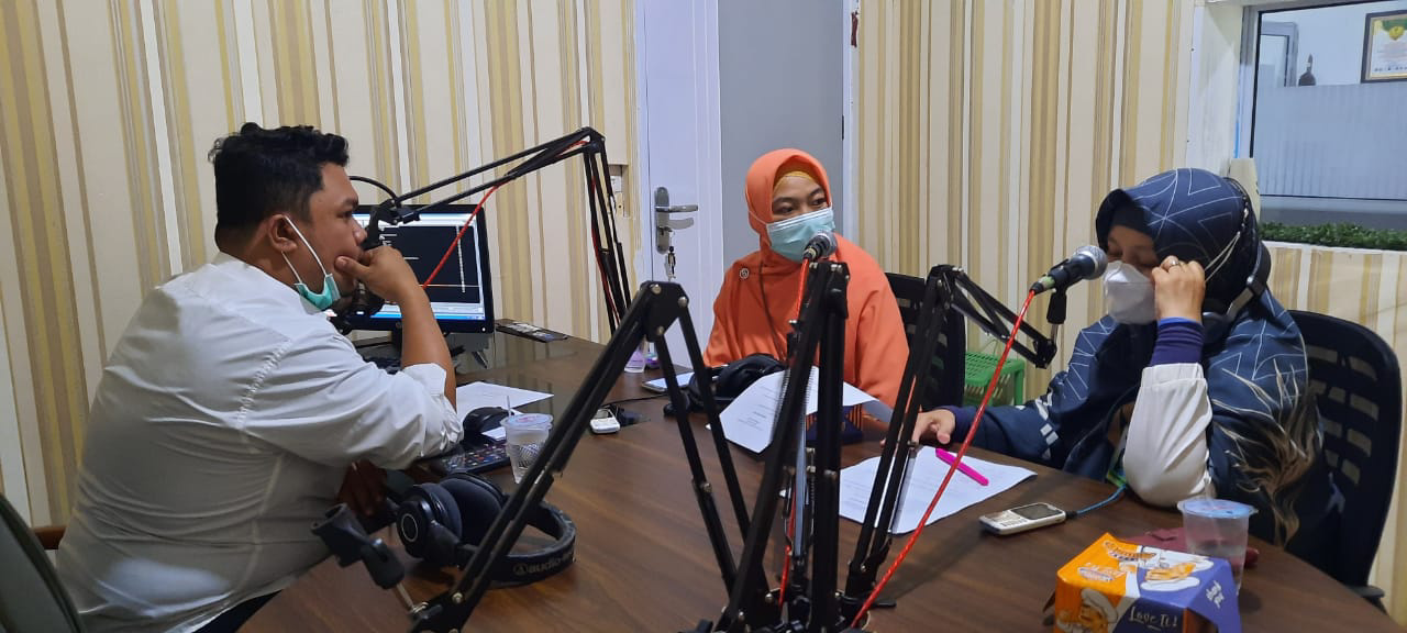 Apoteker RSUD PH Tembilahan Jadi Narasumber di Radio Gemilang FM