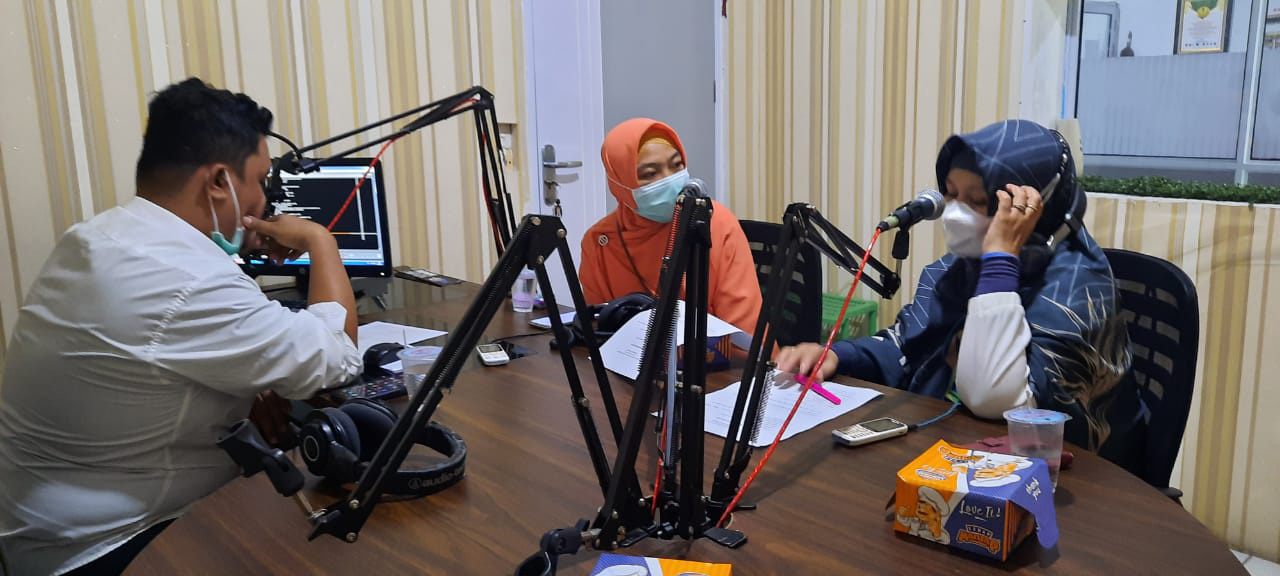 Apoteker RSUD PH Tembilahan Jadi Narasumber di Radio Gemilang FM