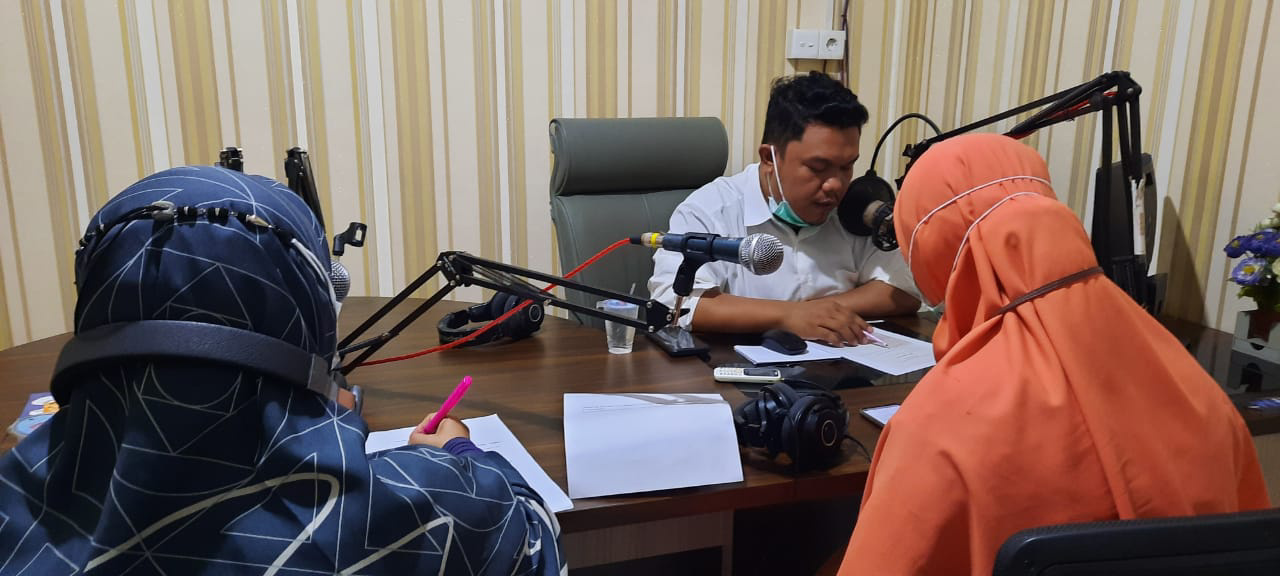 Apoteker RSUD PH Tembilahan Jadi Narasumber di Radio Gemilang FM