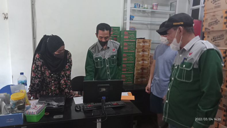 Sidak Migor dan Sembako oleh Disdagtri Inhil bersama Satgas Pengawasan Barang Beredar dan Jasa